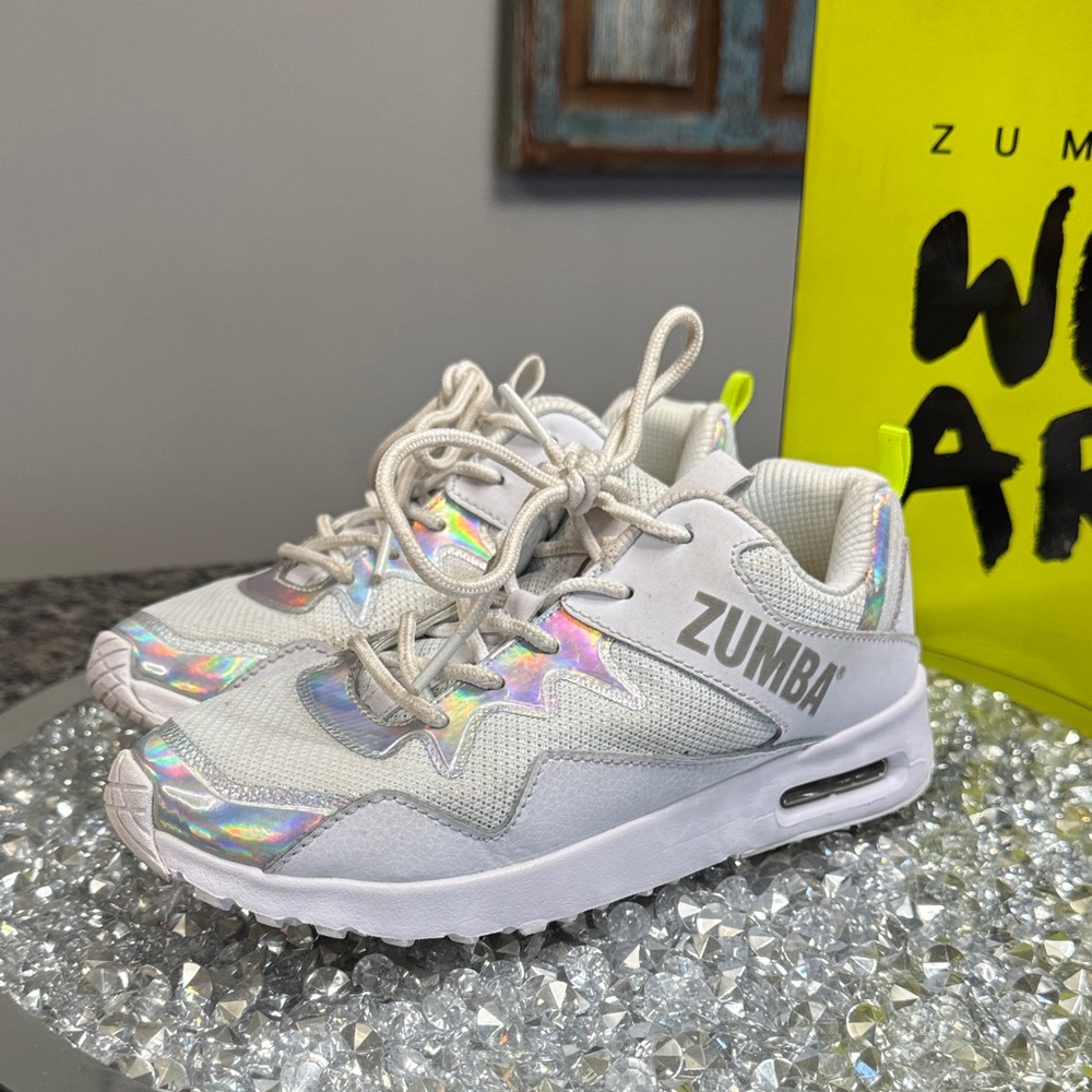 Zumba Fitness White leather Sneakers with Iridescent Accents EUC 5 - Picture 6 of 13